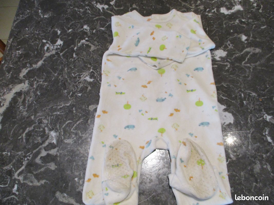 Lot de 18 vêtements pour fille de 3- 4 ans (image 12)