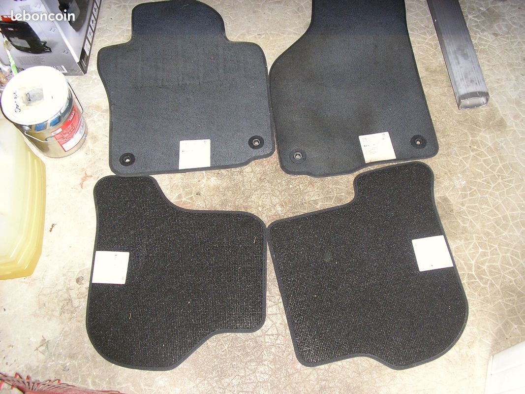 A debattre 4 tapis de sol clipsable vw golf 6 en tbe - Équipement auto