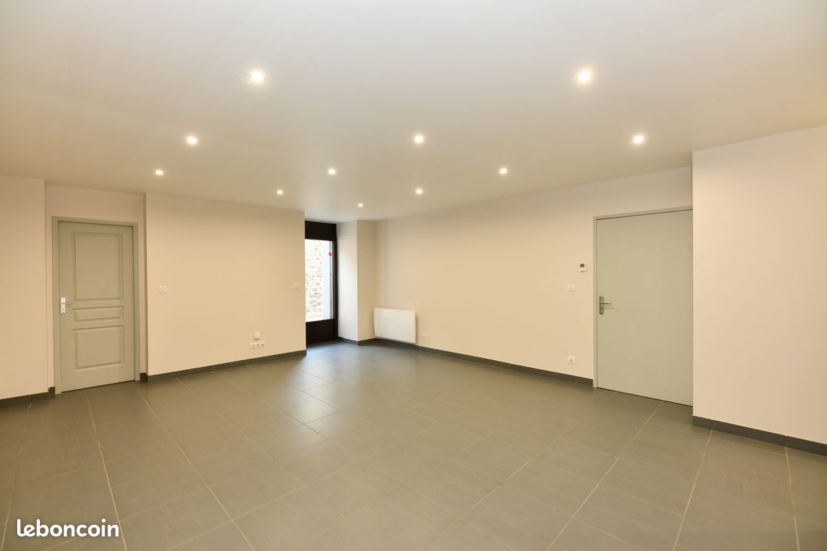 Appartement 3 pièces 76 m² · à Mauriac · 76 m² · 465 €/mois