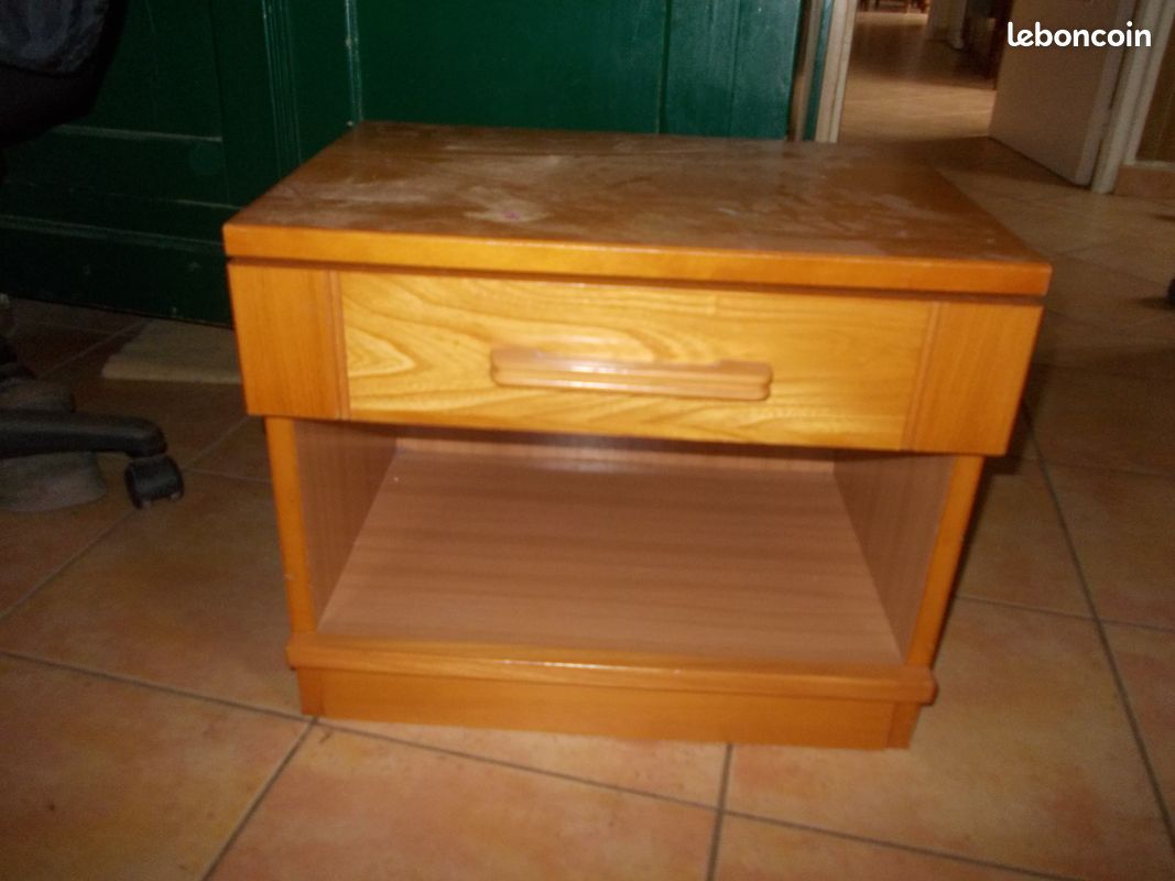 Table de nuit (image 1)