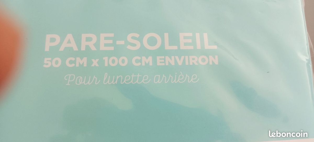 Pare soleil pour lunette vitre arriere de voiture 50 x 100 cm