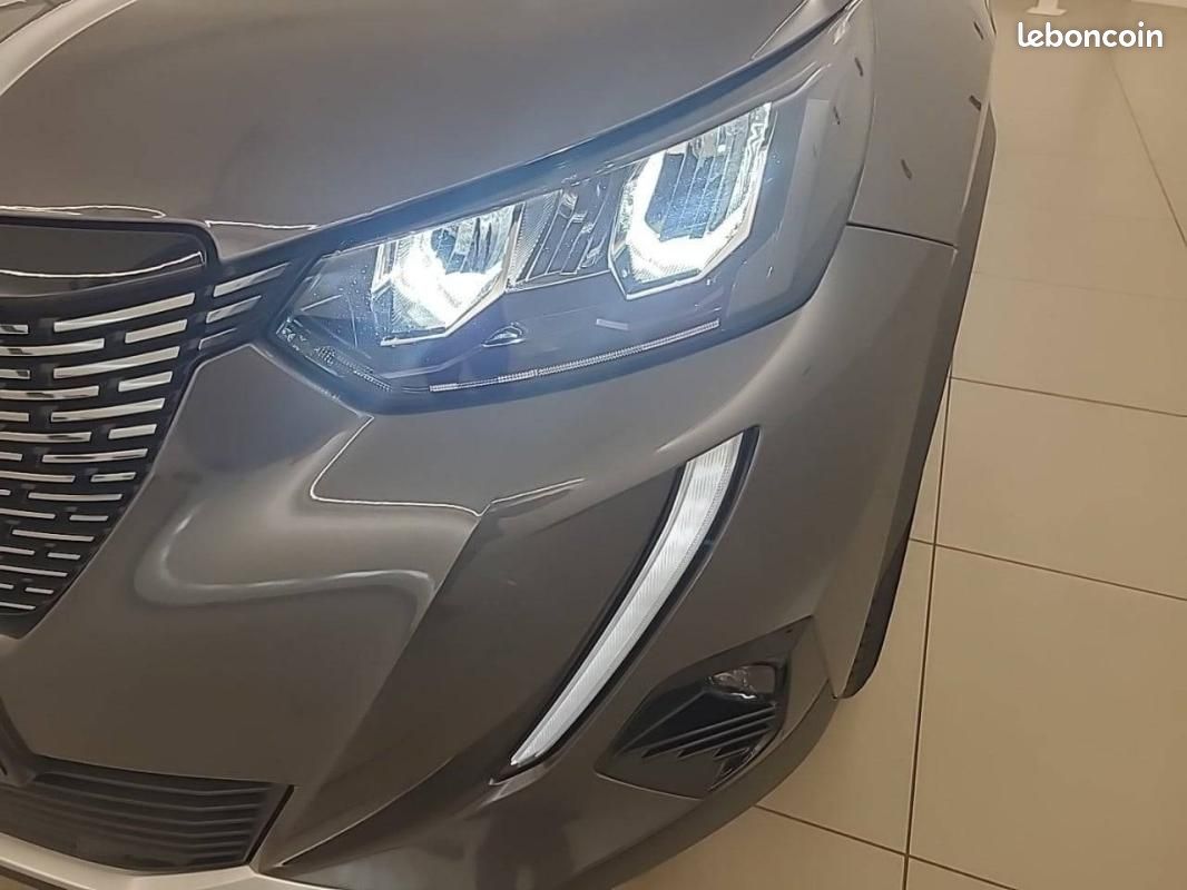 Peugeot 2008 BlueHDi 130 S&S EAT8 - Allure (image 16)