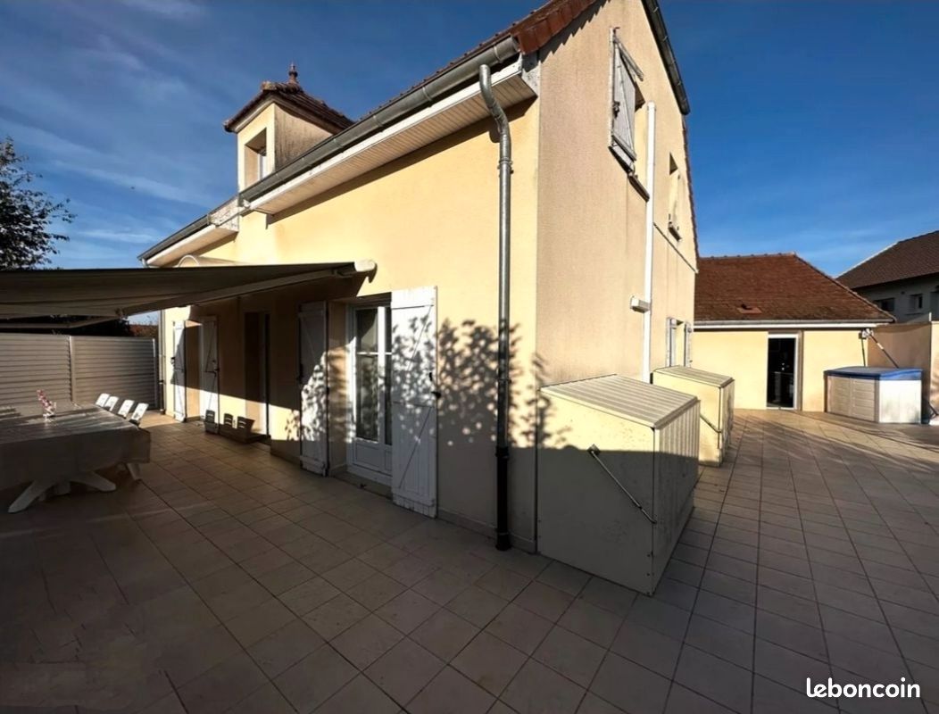 Appartement 8 pièces 162 m² · à Moussey · 162 m² · 315 000 €