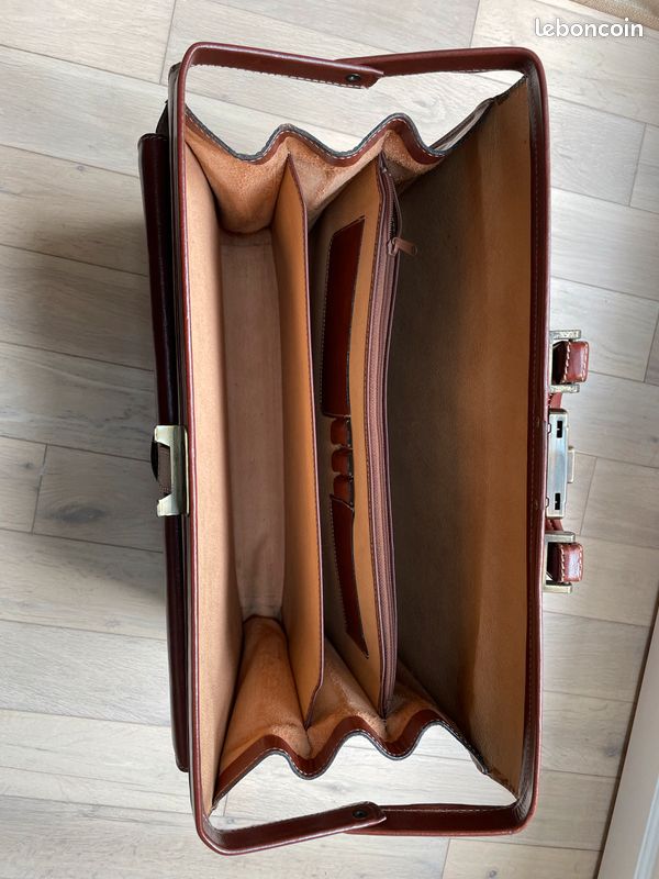 Cartable en cuir neuf (image 4)