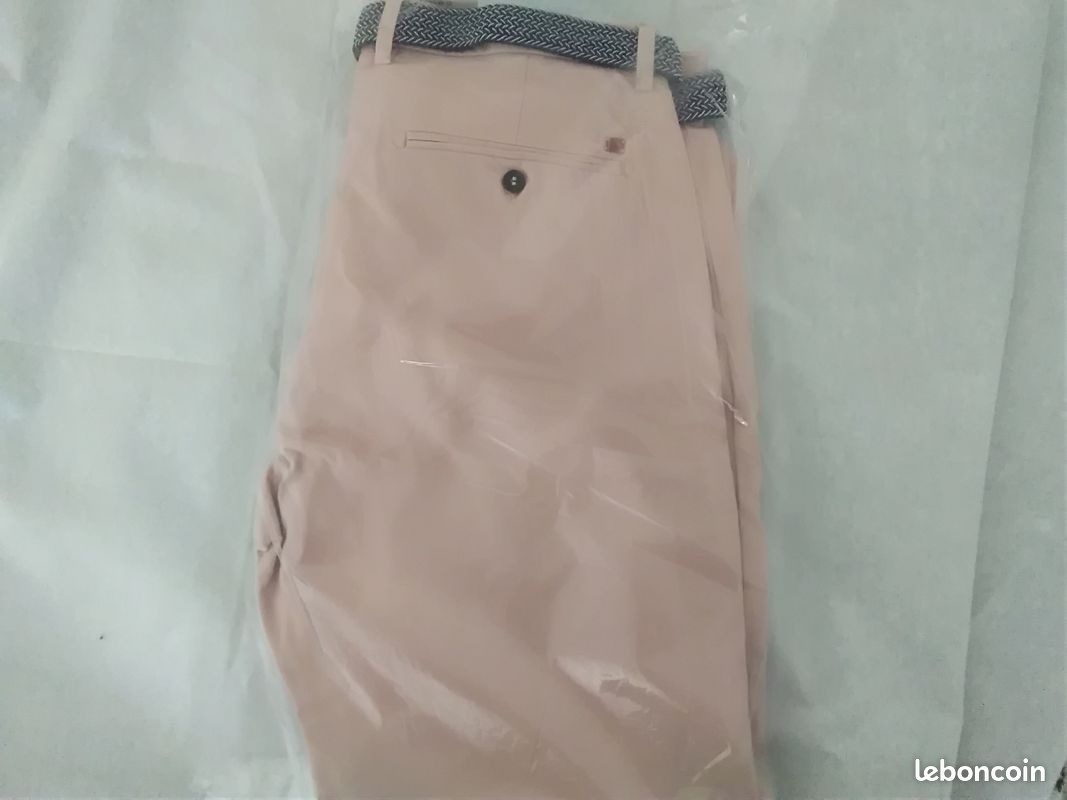 Pantalon neuve taille 48 (image 1)