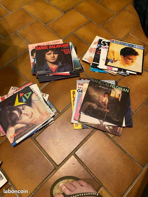 Lot de 83 disques 45 tours des années 80 (image 4)