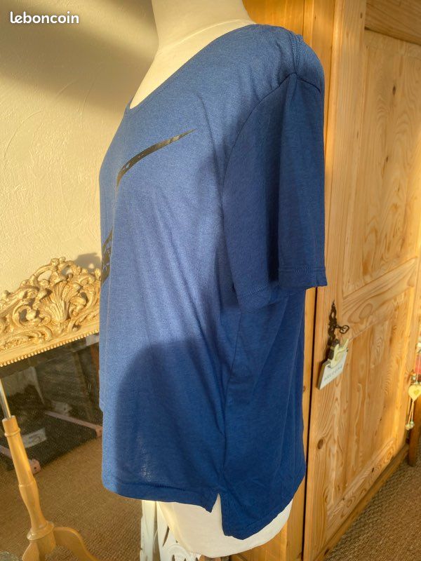T-shirt Nike bleu profond ,un basic Taille L (image 4)