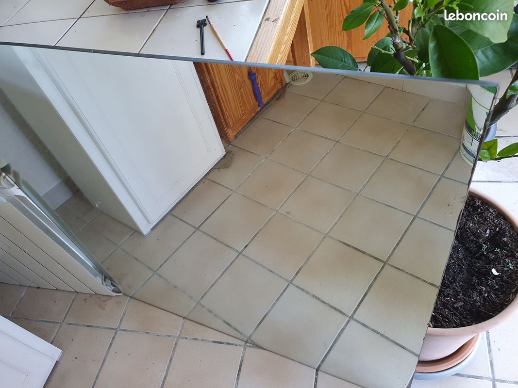 Vends grand miroir 90cmsx90cms épaisseur0, 5 cms (image 1)