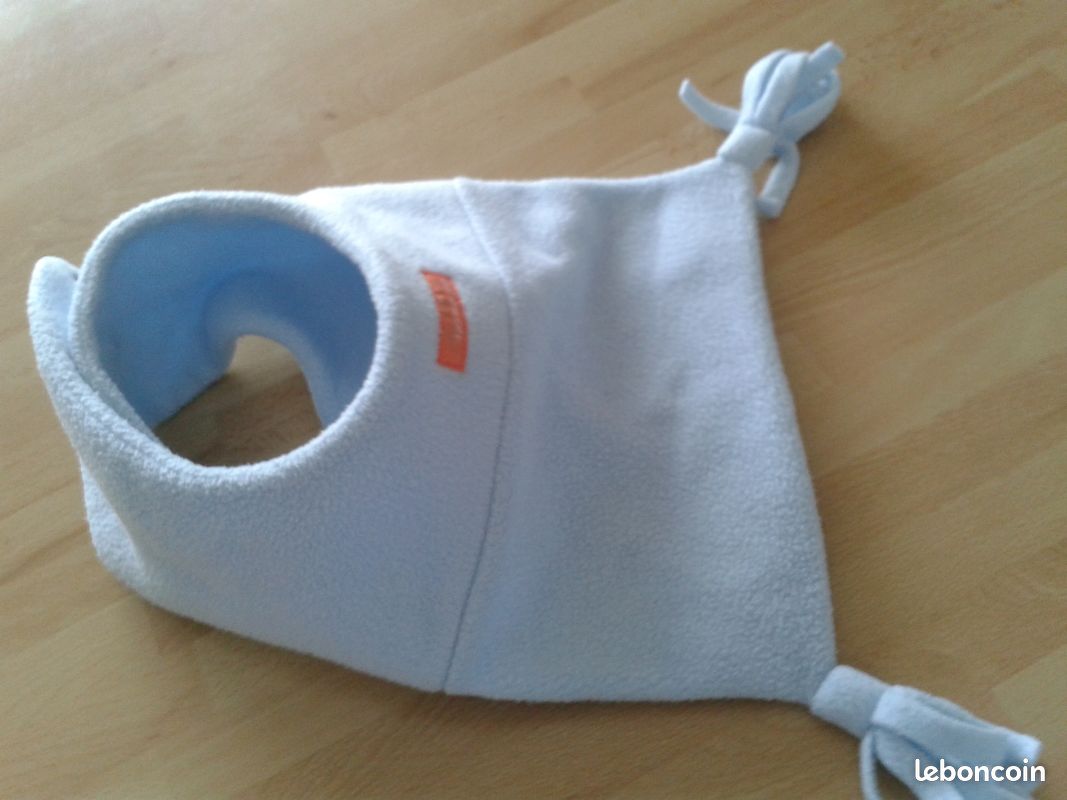 Bonnet polaire bleu ciel (image 1)