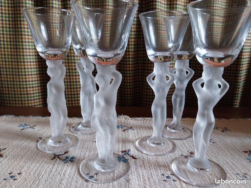 Verres hommes et femmes nus - Collection