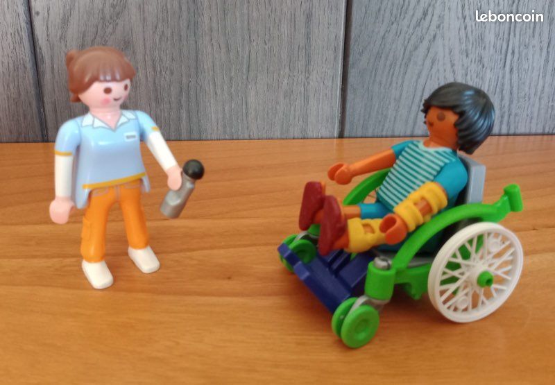 Playmobil 70193 Patient en fauteuil roulant (image 2)