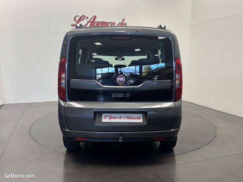 Fiat DOBLO 1.6 jtd 120 ch Lounge 7 places / Climatisation / Attelage / Régulateur / (image 5)