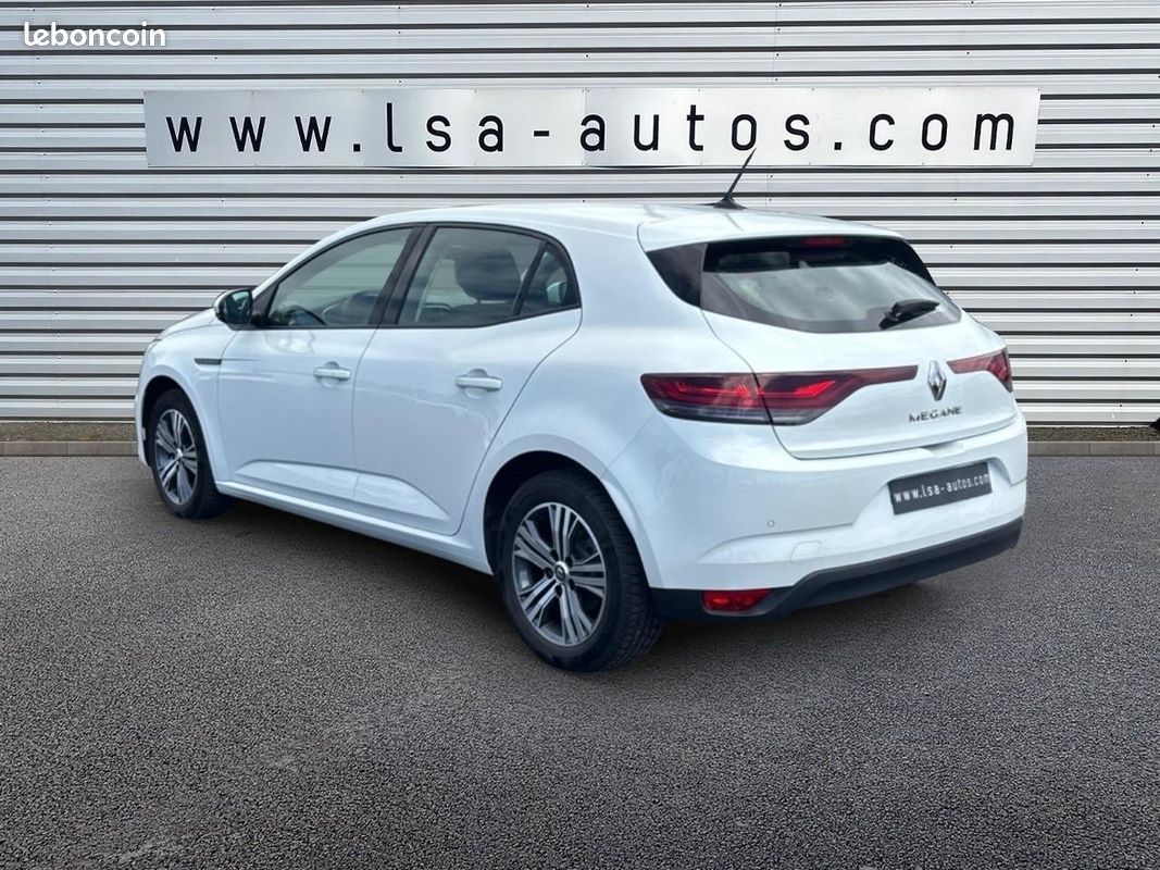 RENAULT MEGANE IV 1.5 Blue dCi 115 BERLINE Evolution PHASE 2 (image 3)