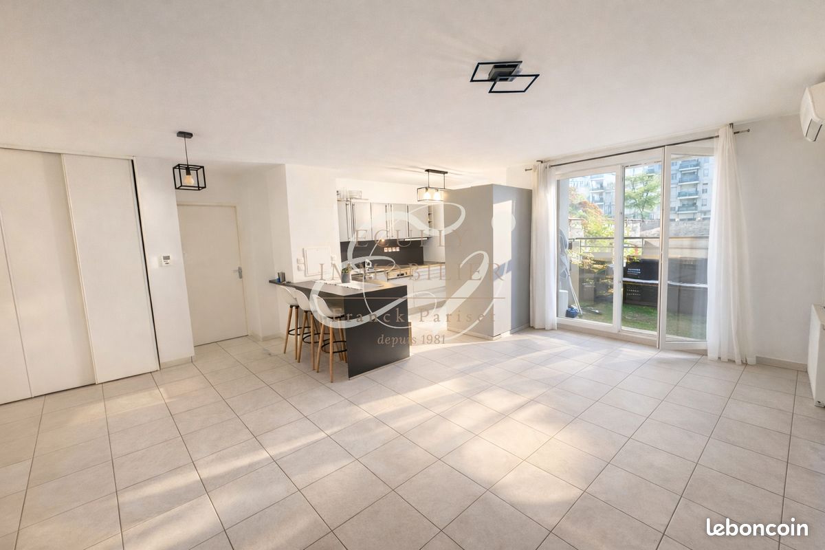 Appartement 4 pièces 70 m² · à Vénissieux · 70 m² · 199 000 €