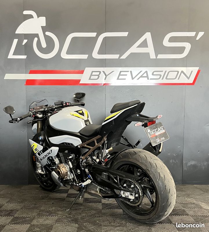 S1000R PACK CARBONE FINITION PRO - 247 / mois SANS APPORT - BMW S 1000 R - S1000 R (image 2)