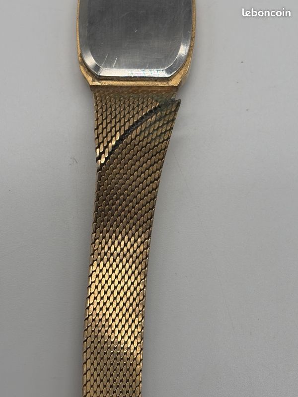 Montre Tissot Stylist Quartz vintage dorée - À restaurer - Pièce collection (image 8)