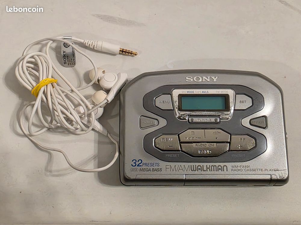 RARE LECTEUR DE cassette vintage JDM Sony Walkman WM-EX622 fonctionne avec étui à batterie EUR RARE LECTEUR DE cassette vintage JDM Sony Walkman WM-EX622 fonctionne avec étui à batterie EUR