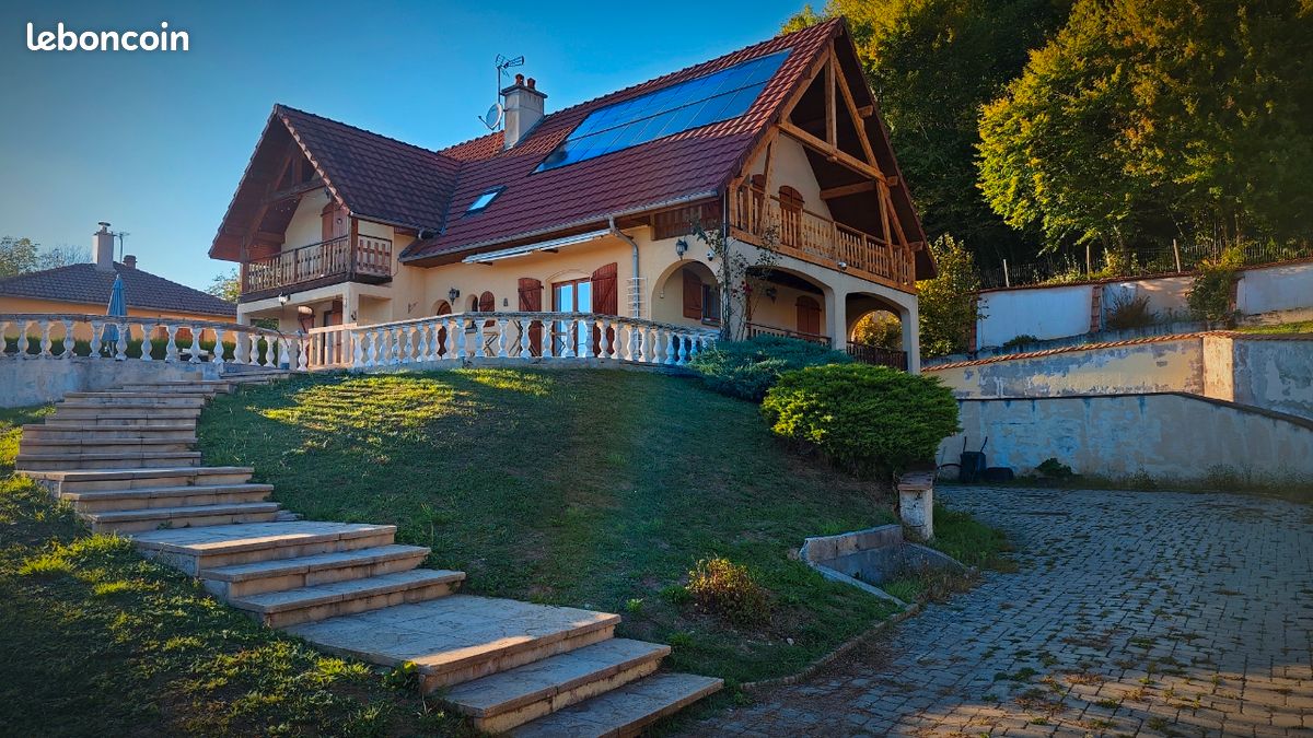 Maison 5 pièces 160 m² · à Vellerot-lès-Belvoir · 160 m² · 245 000 €