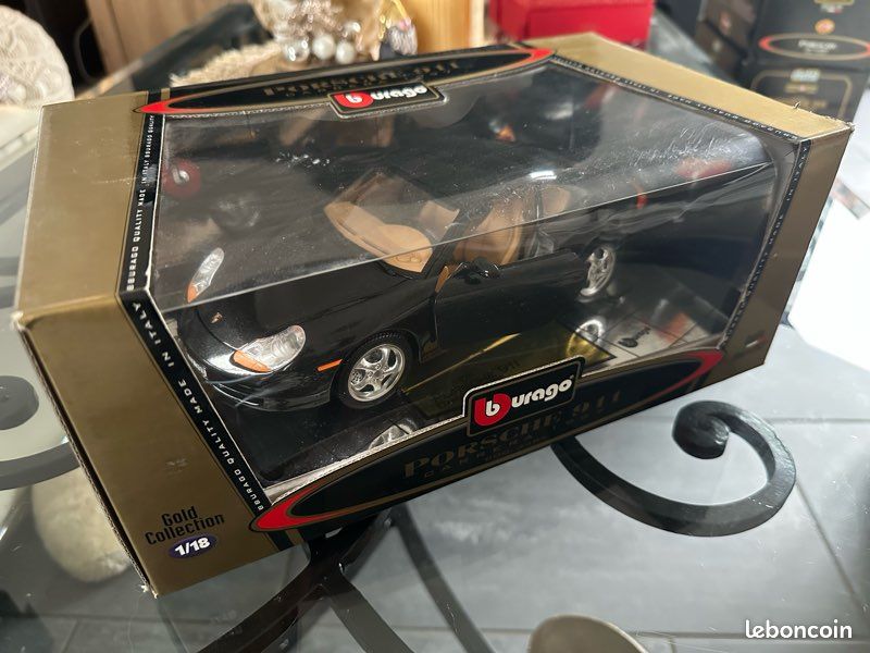 Bburago Porsche 911 Carrera 1997 – Modèle Réduit 1/18 En Métal, Couleur Noire – Collection Voiture