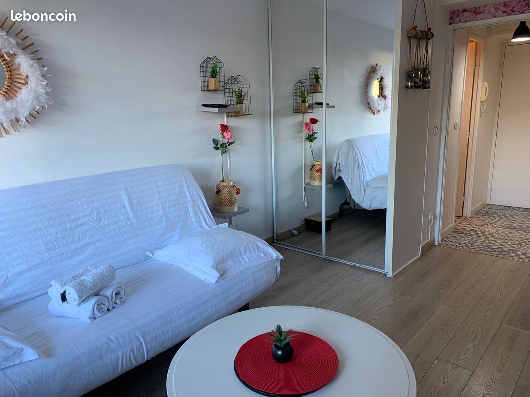 ★ Studio Terrasse privative - Piscine - WIFI & Parking GRATUIT ★ (image 2)
