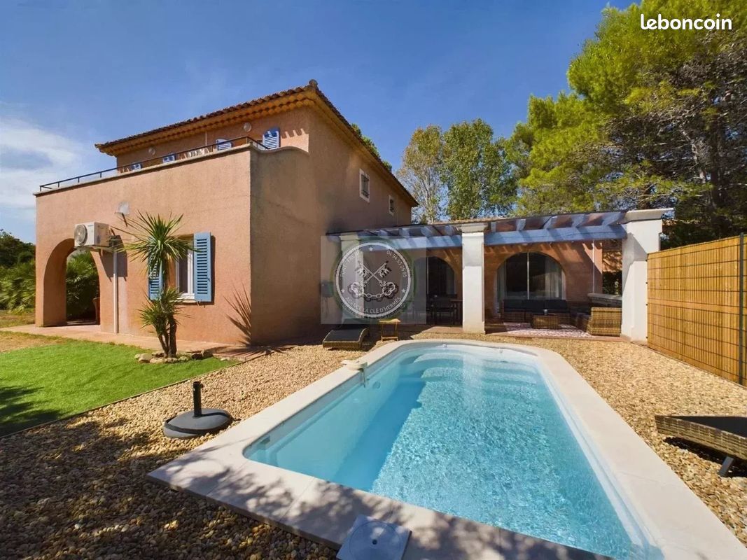 Maison 6 pièces 176 m² · à Fréjus · 176 m² · 670 000 €