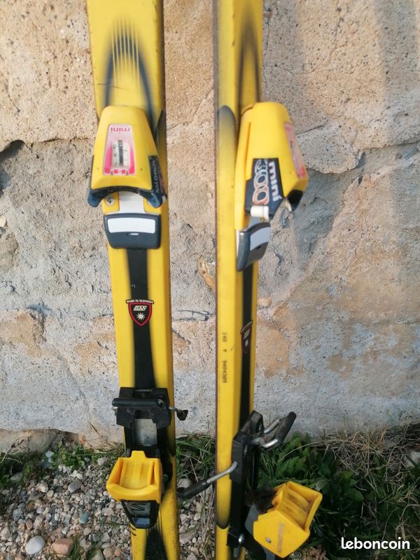 Ski enfant. Taille 130 .
Taille 130 (image 2)