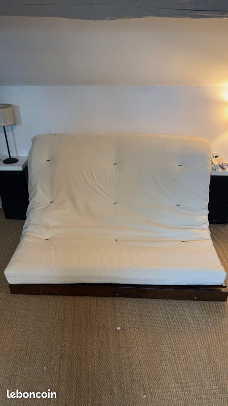 Canapé lit style Futon en parfait état et son matelas 140 cm (image 3)