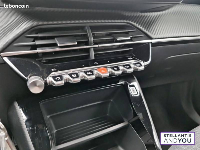 Peugeot 2008 Hybrid 145 e-DCS6 Style (image 29)