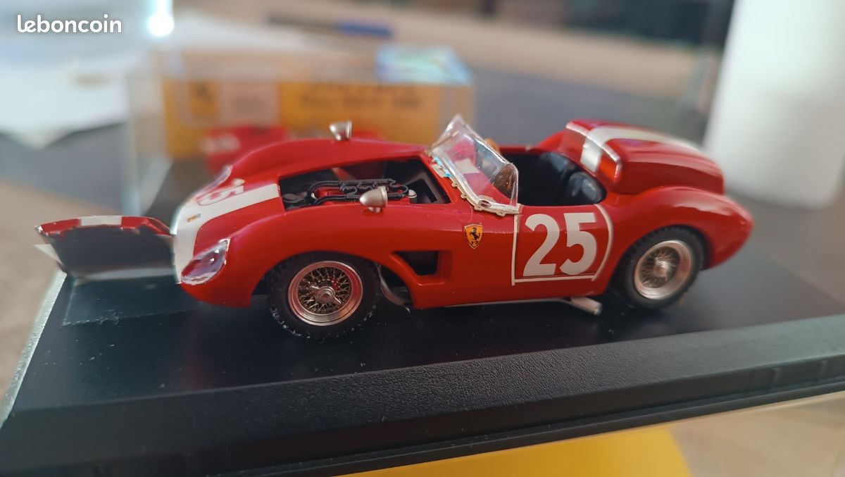 Jouet Ancien CIJ – Voiture De Course Ferrari 500 TRC En Tôle (électrique)