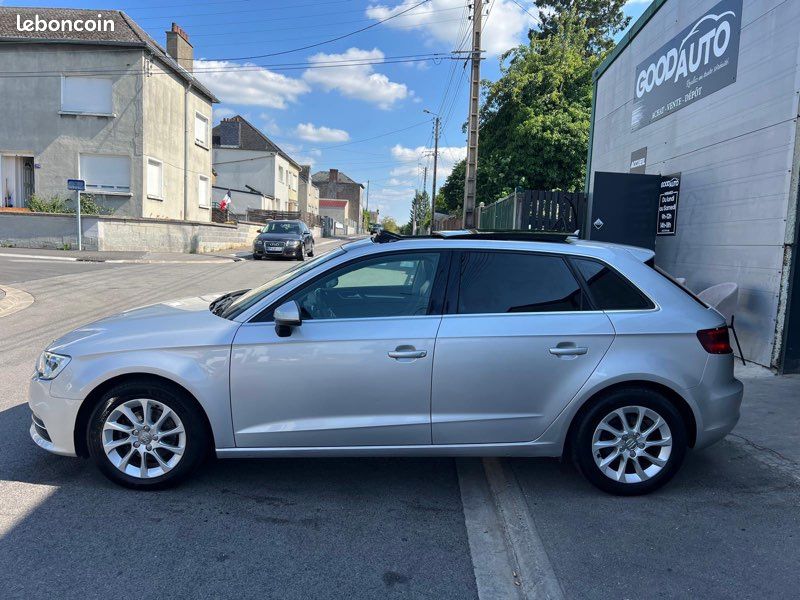 Audi a3 sportback edition attraction / système de navigation gps / toit ouvrant / siège chauffants / régulateur de vitesse / climatisation / limitateur de vitesse / radar de recul / (image 4)
