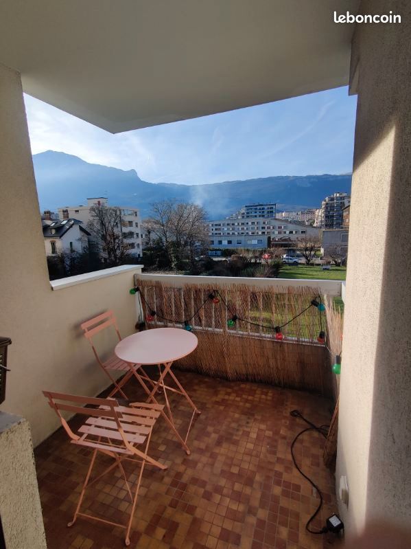 Appartement 1 pièce 28 m² · à Grenoble · 28 m² · 550 €/mois