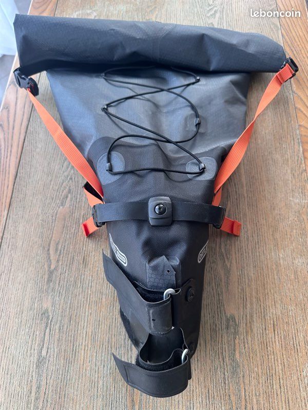 Sacoche De Selle Anglais Aubrion Close Contact - Taille étroite, Couleur Bleu/vert - Nylon Non Doublé - Occasion En Bon état