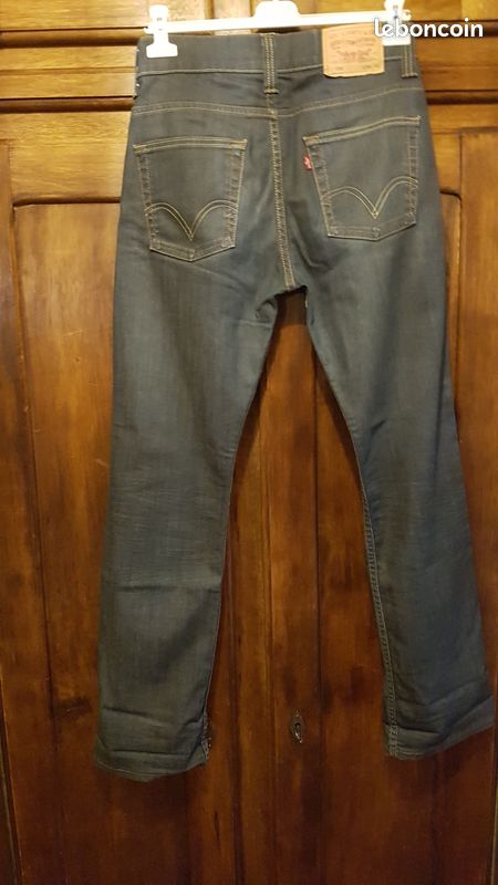 AFFAIRE : 2 Jeans LEVIS STRAUSS (image 2)