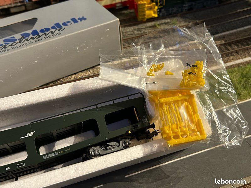 Wagon Porte-voitures LS Models DEV66 DD Vert - Échelle HO (1:87) - Neuf