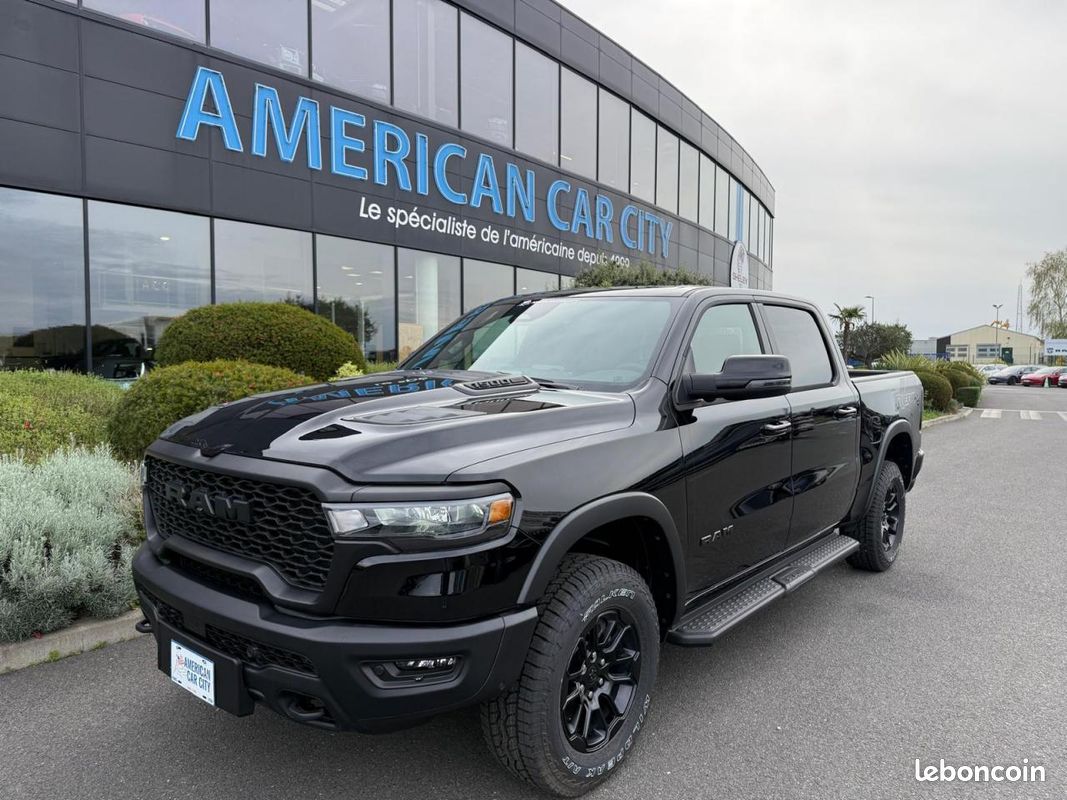 Dodge ram 1500 crew cab rebel (image 1)