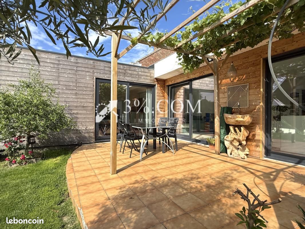 Maison 4 pièces 92 m² · à Neuville-en-Ferrain · 92 m² · 324 500 €