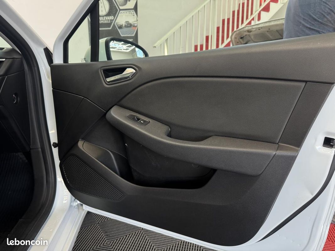 RENAULT CLIO 1.5 Blue dCi 85 cv Business TVA RECUP CARPLAY RADAR SUIVIS COMPLET (image 26)