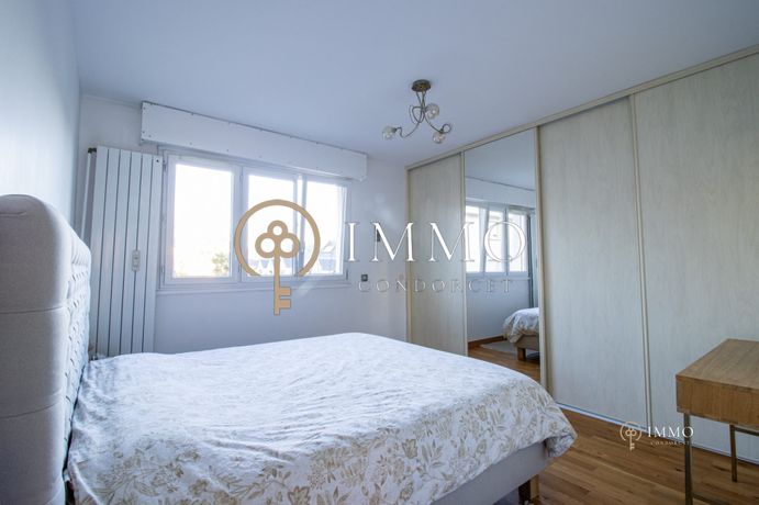 Appartement a vendre  - 5 pièce(s) - 127 m2 - Surfyn