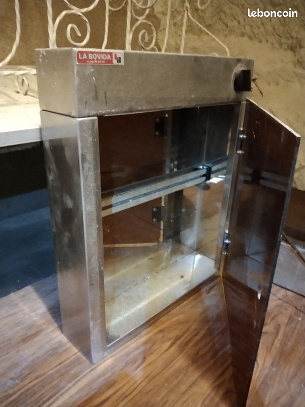 Armoire de stérilisation d'ustensiles de cuisine (image 1)