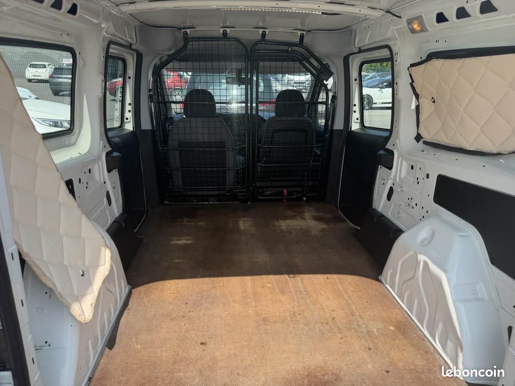 FIAT DOBLO Maxi 1.3 Multijet II 16V - 95 - 1000KG Euro6 II CARGO FOURGON Fourgon tôlé Pack (image 6)