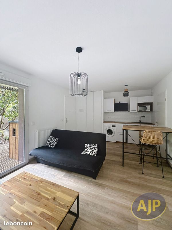 Appartement 2 pièces 40 m² · à Saint-Jean-d'Illac · 40 m² · 866 €/mois