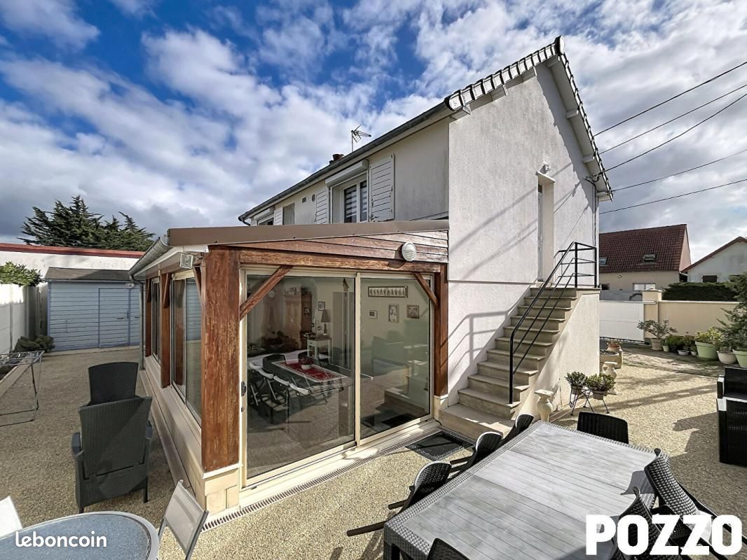 Maison 5 pièces 100 m² · à Bréhal · 100 m² · 350 000 €