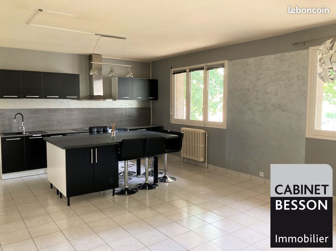 Appartement 4 pièces 97 m² · à Grenoble · 97 m² · 843 €/mois