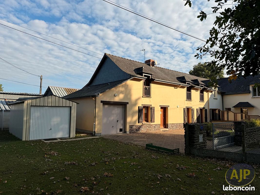 Maison 5 pièces 136 m² · à L'Hermitage · 135,9 m² · 1 000 €/mois