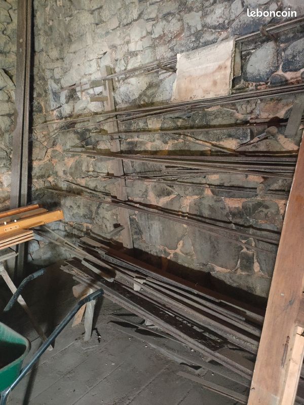 Lot de fer d'une ancienne forge (image 1)