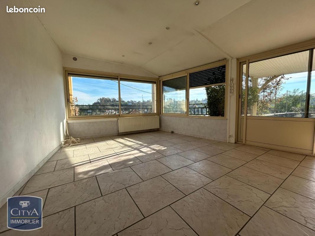 Appartement a louer brive-la-gaillarde - 6 pièce(s) - 139 m2 - Surfyn