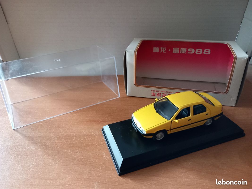 Citroën ZX berline 4 portes Ixo 1/43 - Collection