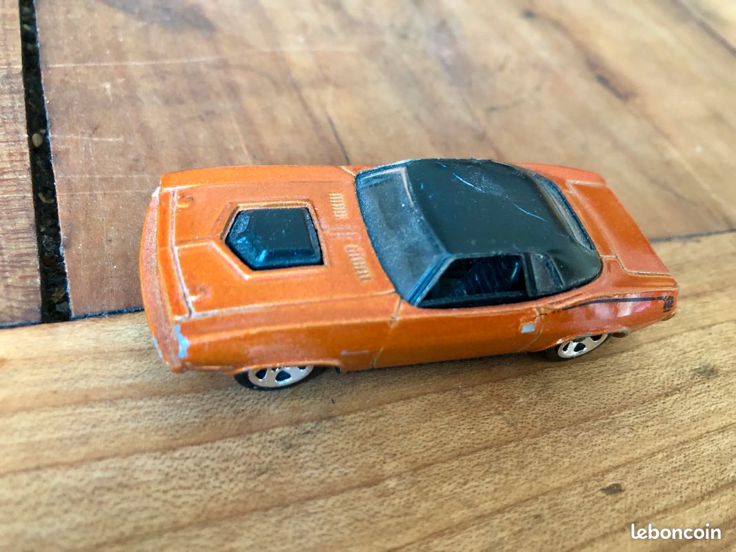 Lot de 10 voitures miniatures Hot Wheels (image 5)
