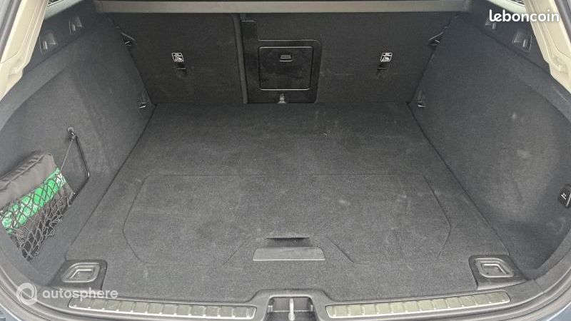 Volvo V60 B4 197ch Ultra Style Dark DCT 7 (image 4)