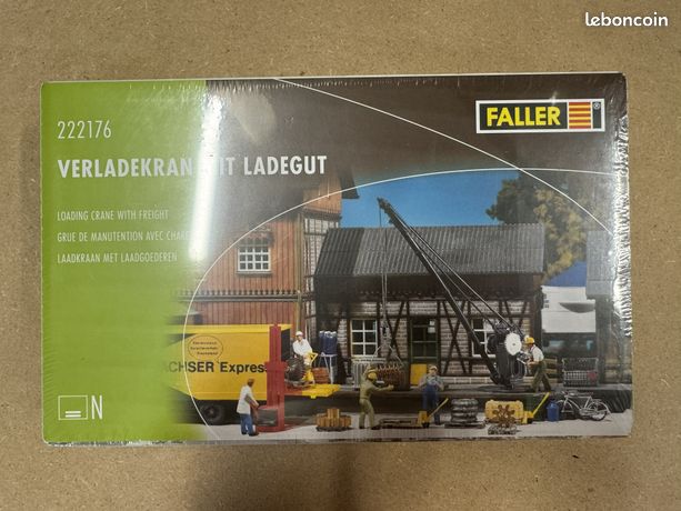 Maquette Faller – Grue à Manutention Pivotante + Chargeur – 58 Pièces à Assembler Pour Modélisme Ferroviaire